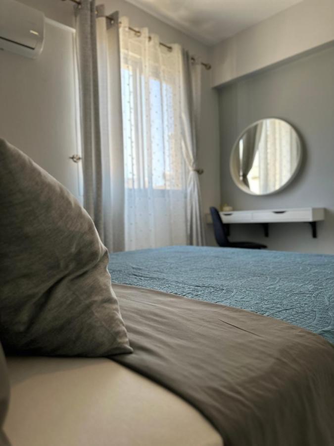 Sea View Apartment Near The Beach Paphos Exterior photo
